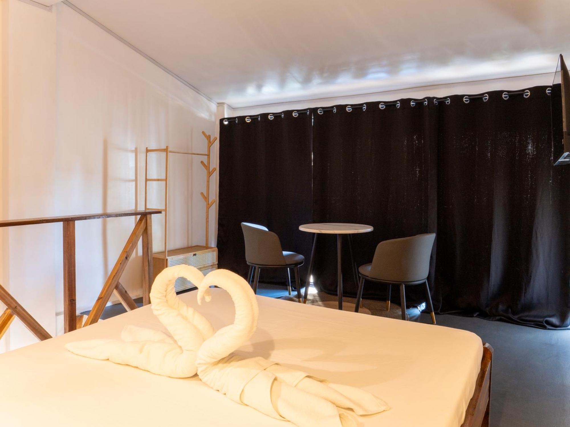 Sip Sunset Hostel And Lounge El Nido Ngoại thất bức ảnh